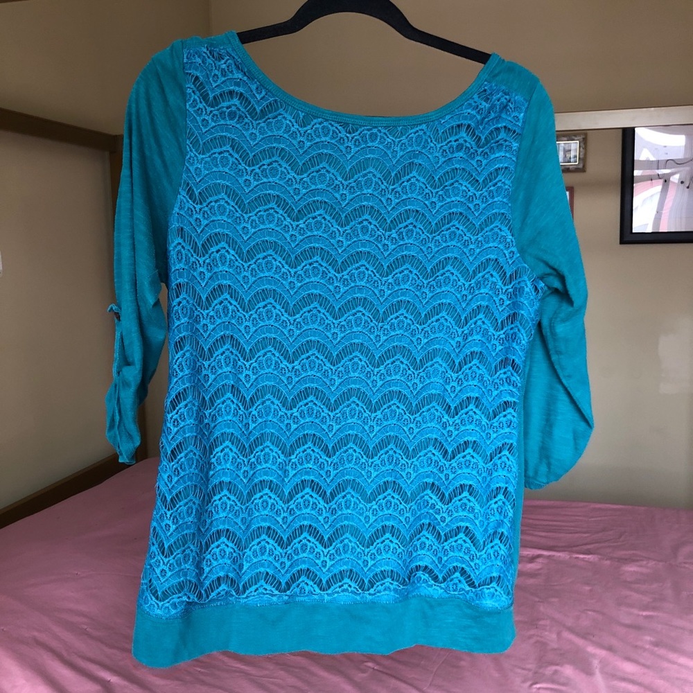 Textured dark turquoise quarter length top